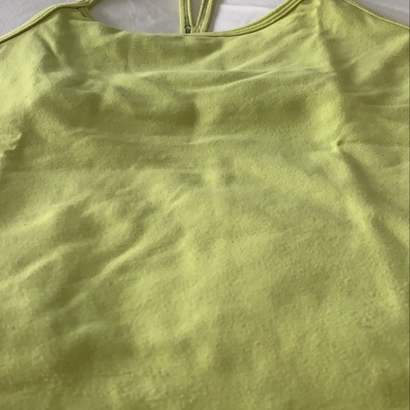 Lulu lemon Power Y tank size 4 - Picture 3 of 3
